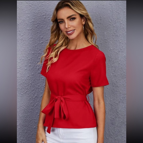 Beautiful Red ❤️ top - Picture 2 of 6